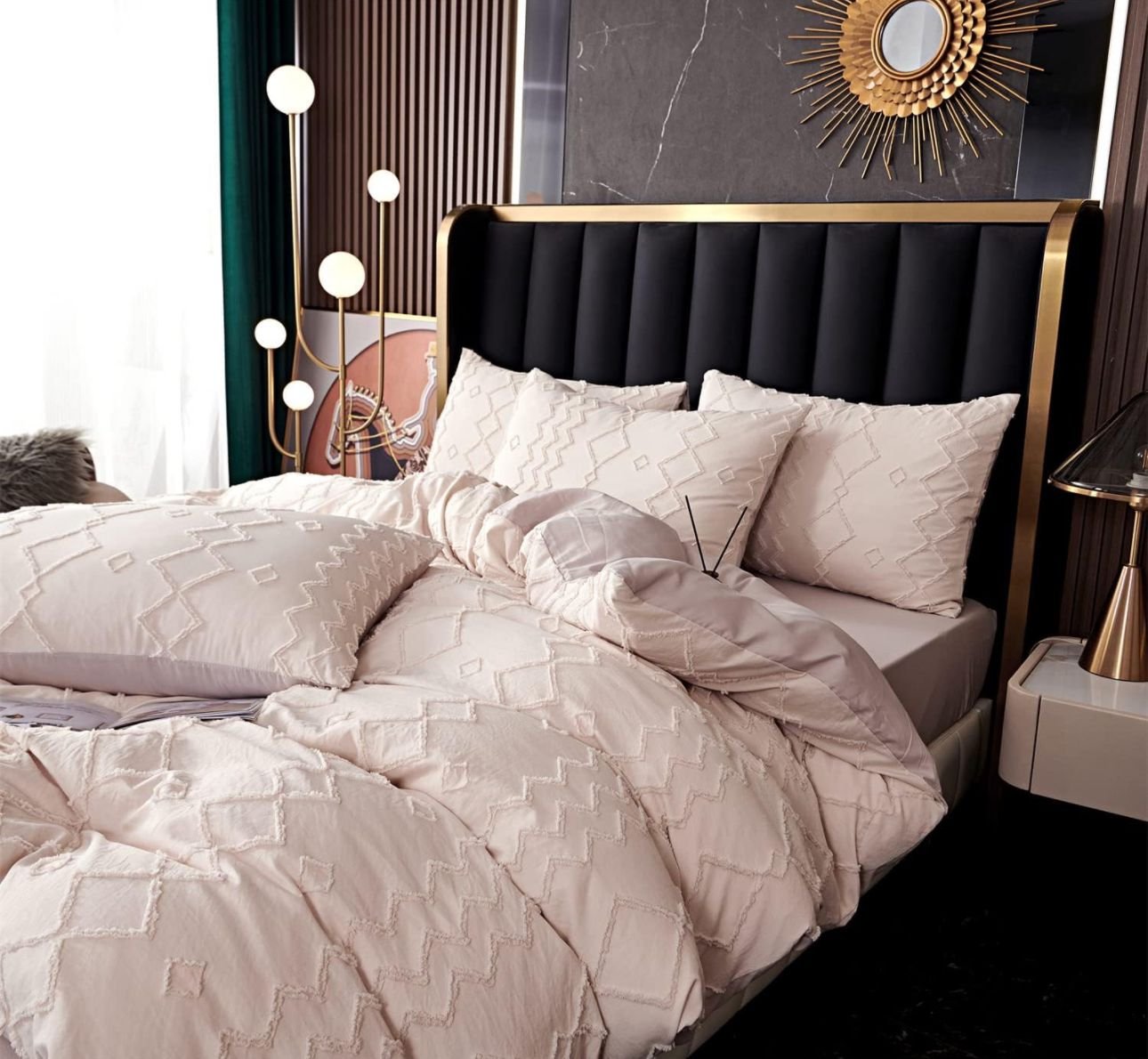 Delicate Pink Geometric Microfiber Bedding Set - Queen