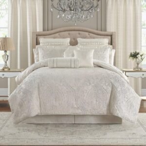 Ornate Damask Jacquard Bedding Set - King